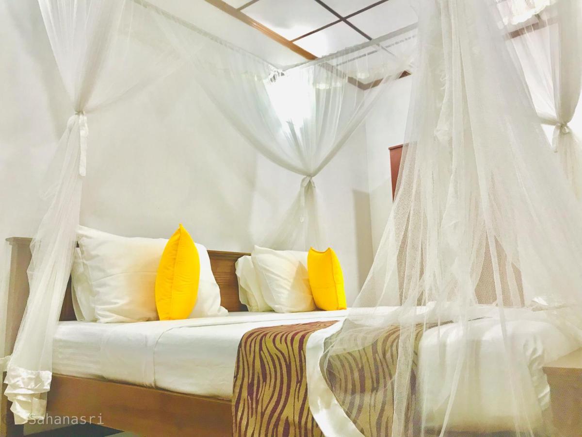 Sahana Sri Villa ベントータ エクステリア 写真