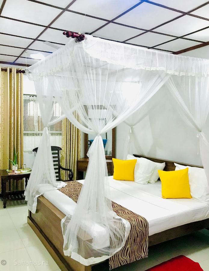 Sahana Sri Villa ベントータ エクステリア 写真